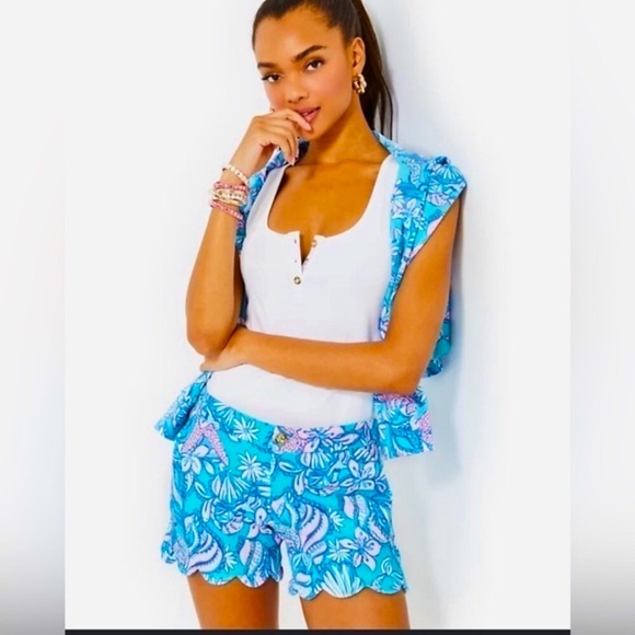 Lilly Pulitzer Pants - NWT Lilly Pulitzer Buttercup Shorts Amalfi Blue size 10